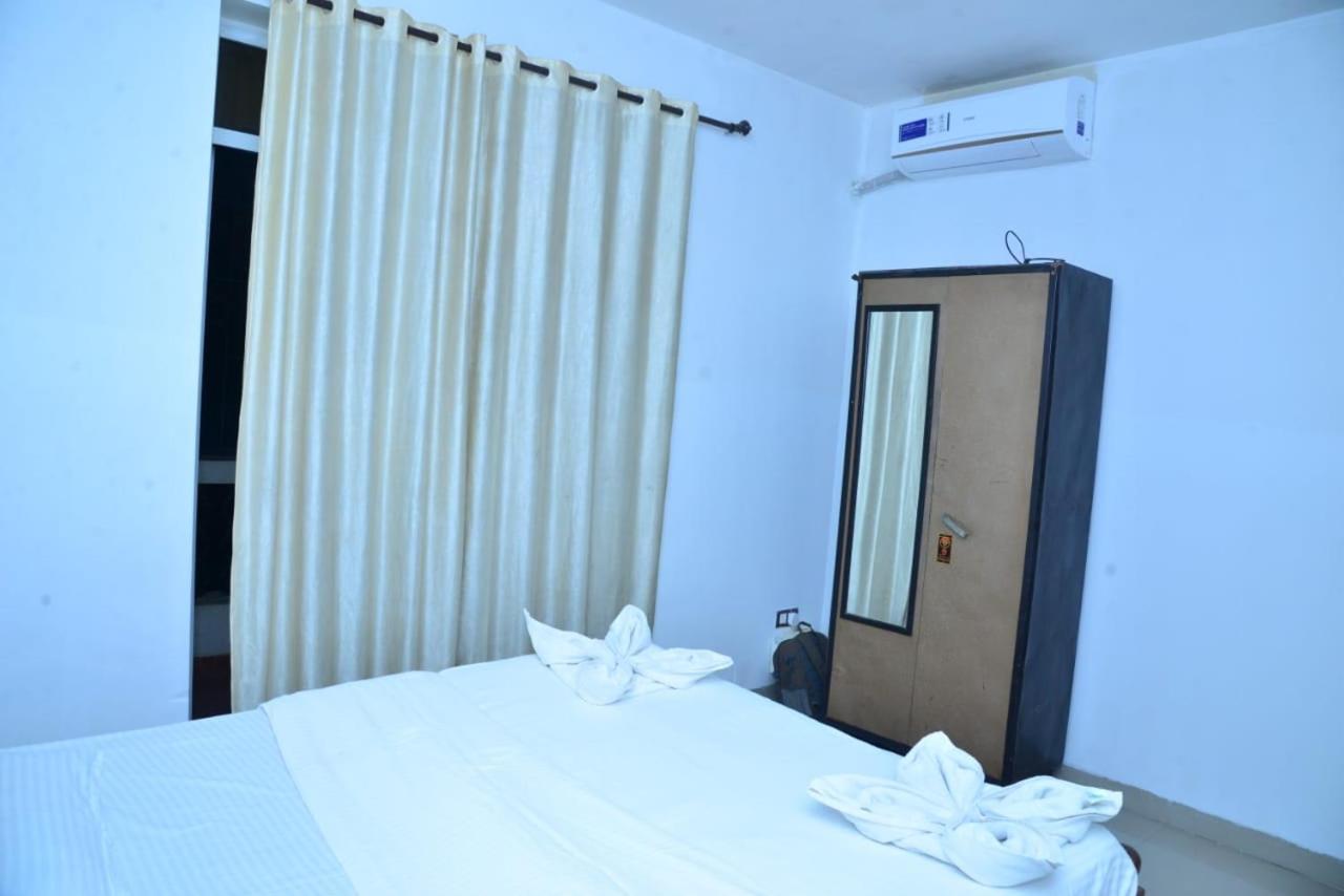 Cliff Heaven 2 Bhk Ac Apartment Orlim ภายนอก รูปภาพ