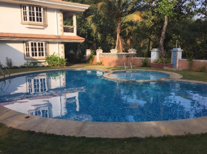 Cliff Heaven 2 Bhk Ac Apartment Orlim ภายนอก รูปภาพ